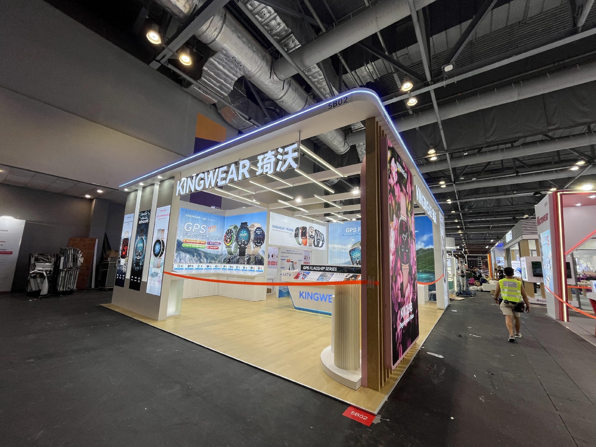 雙層展臺設(shè)計搭建需要注重哪些要素